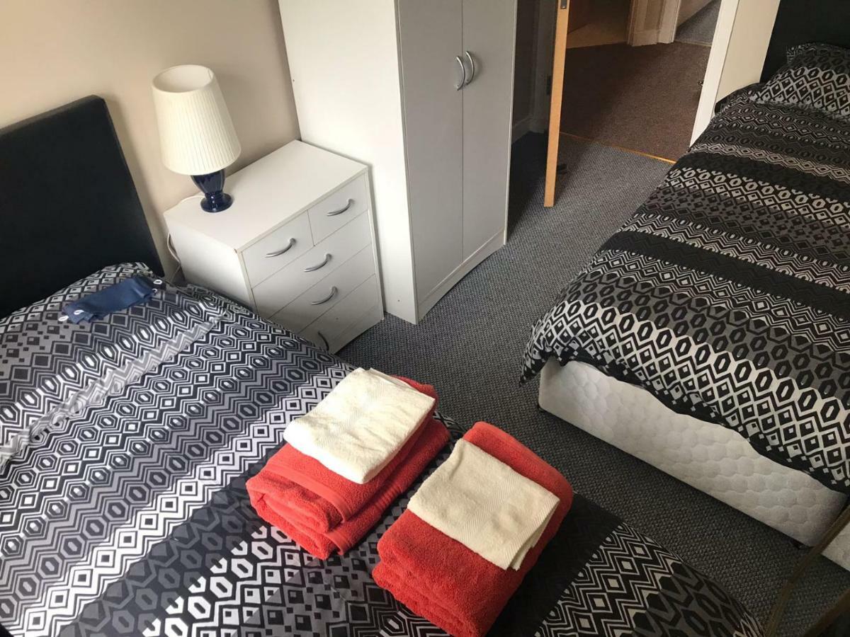 Newry City Centre Apartment Extérieur photo